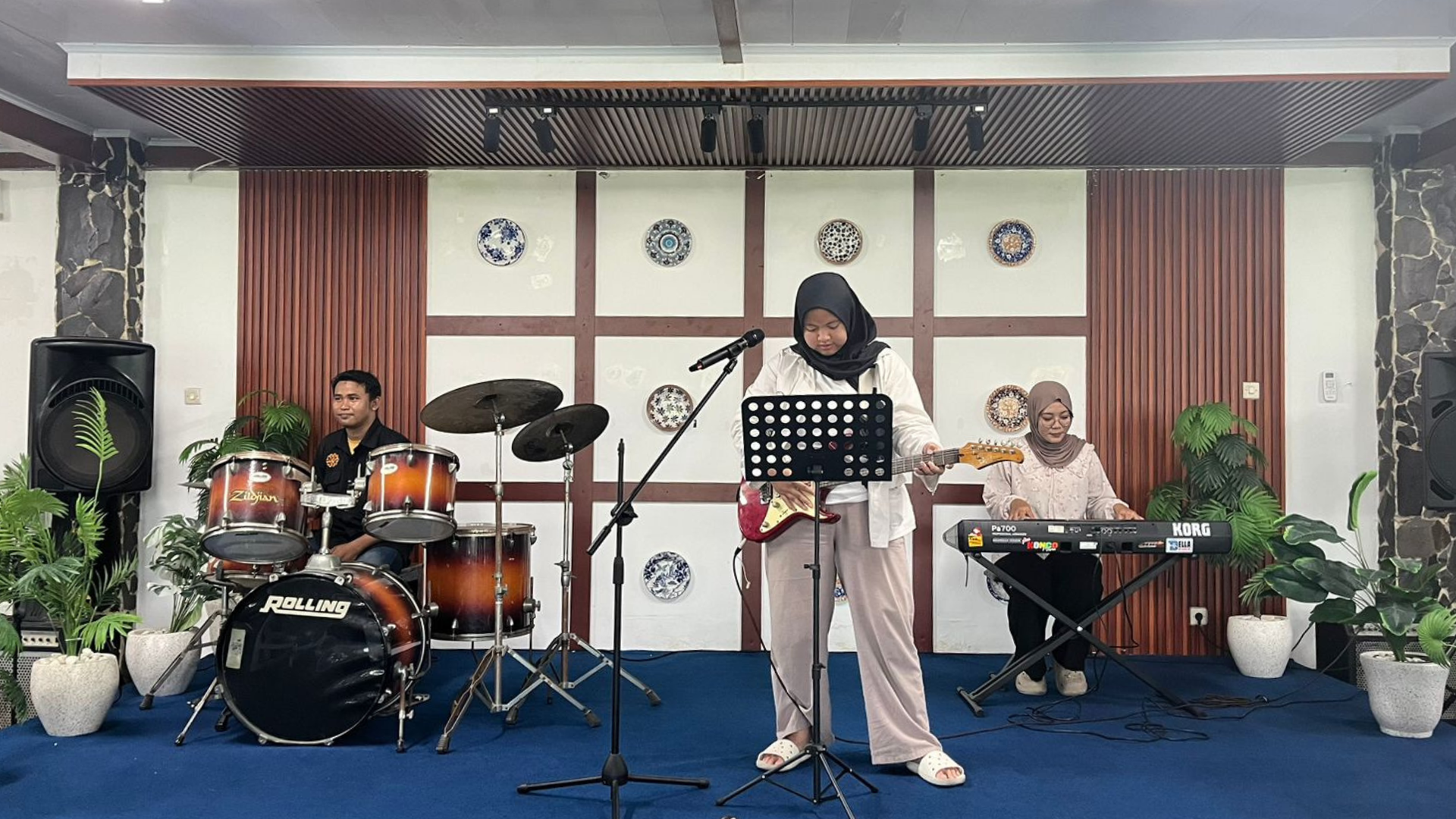 Live Band